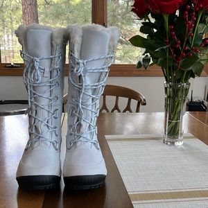 BearPaw Isabella Waterproof White Leather Winter Boots 9 M